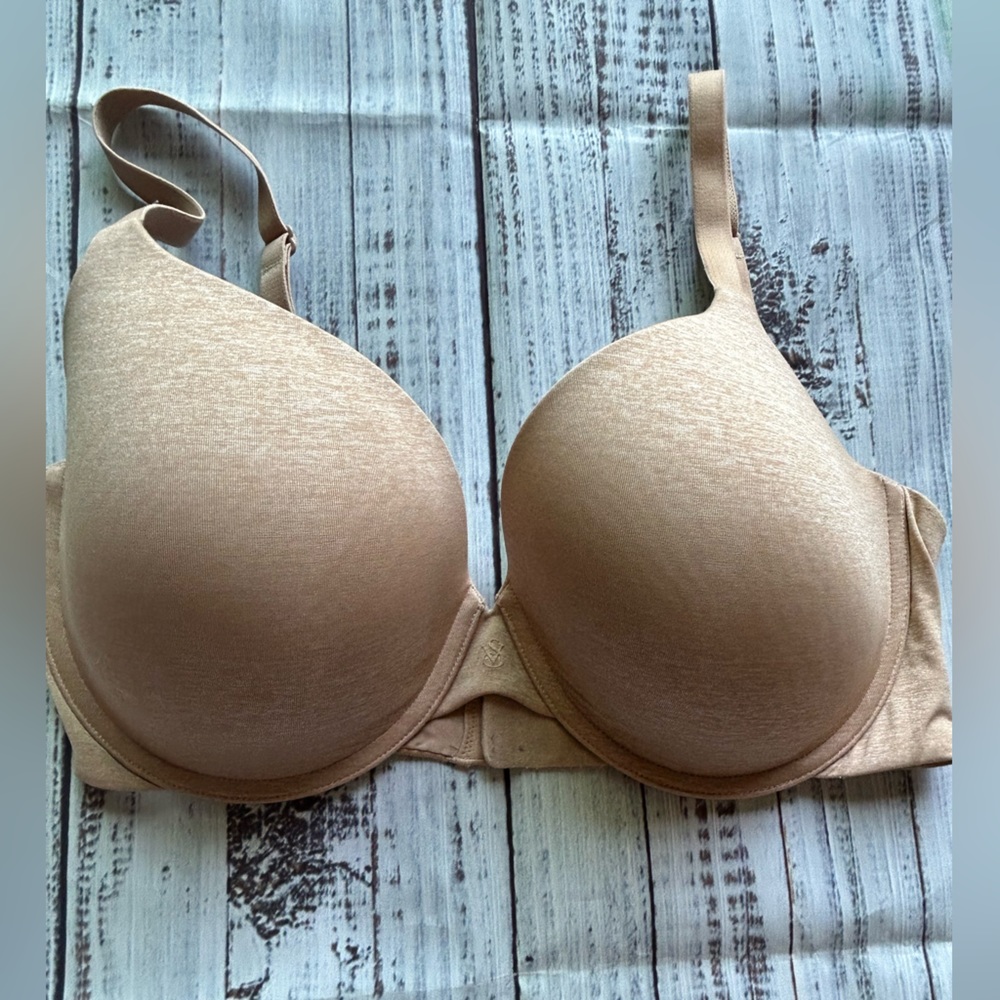 Victoria’s Secret Uplift Semi Demi Bra